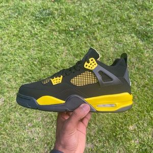 Jordan 4 Retro ( Thunder 2023 )